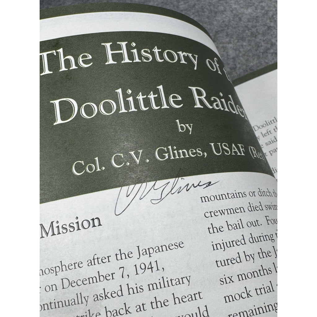 Doolittle Raiders 2002 60th Reunion Program Signed Charlie Duke Bower Thatcher