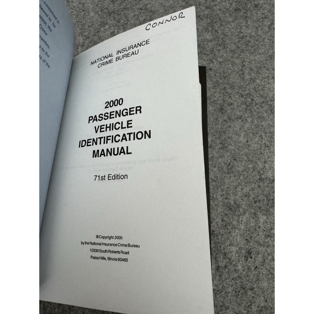 2000 Passenger Vehicle Identification Manual 71st Ed NICB Softcover