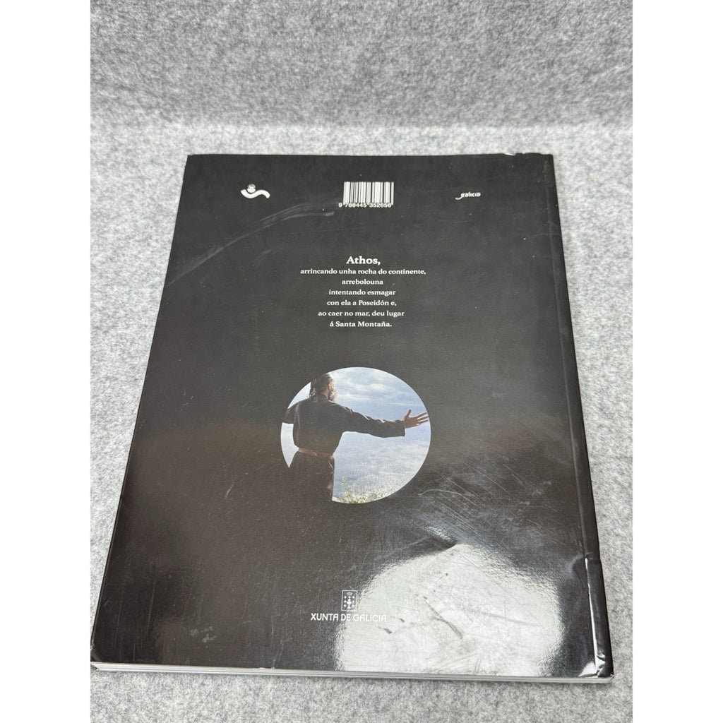 2017 Athos Fernando Moleres Photo Book Museo Peregrinacións Santiago SC