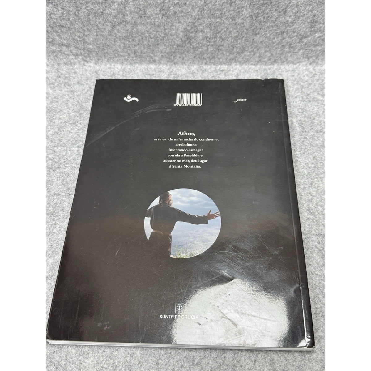 2017 Athos Fernando Moleres Photo Book Museo Peregrinacións Santiago SC