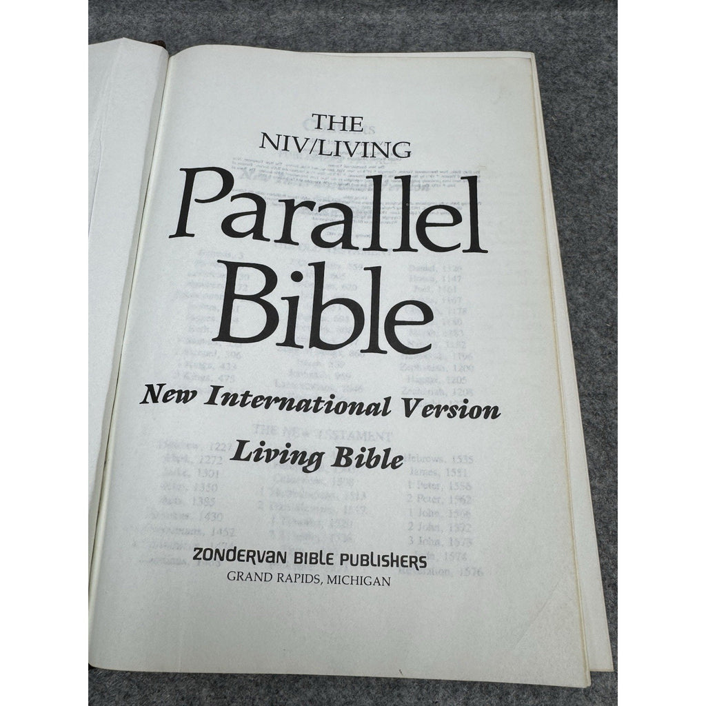 NIV Living Parallel Bible First Printing 1982 Zondervan Hardcover