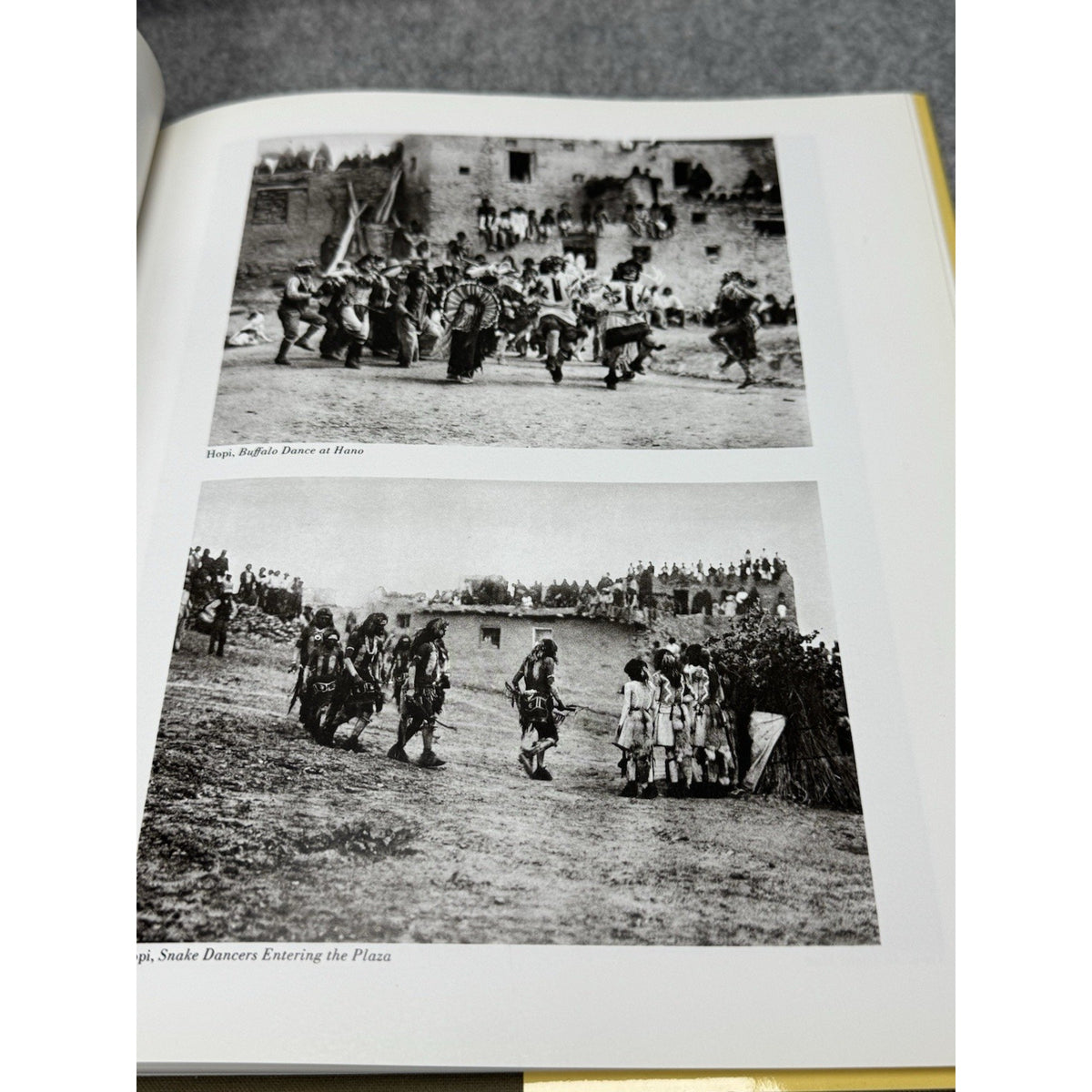 1972 North American Indians Edward S Curtis Photographs Aperture Hardcover DJ