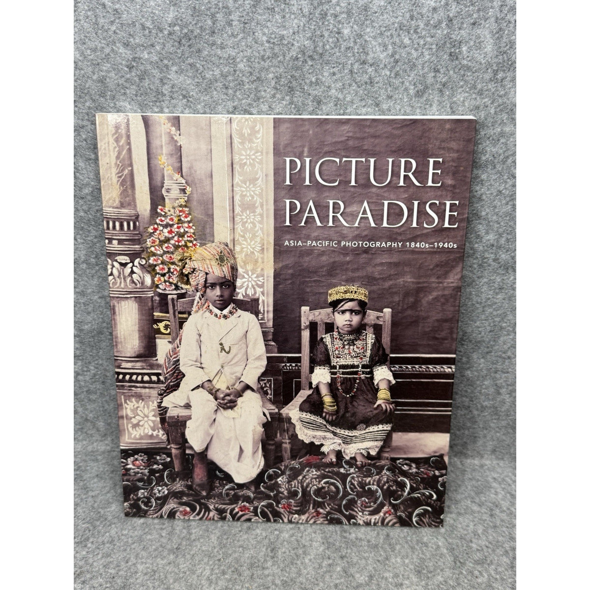 2008 Picture Paradise Asia-Pacific Photography Gael Newton First Edition