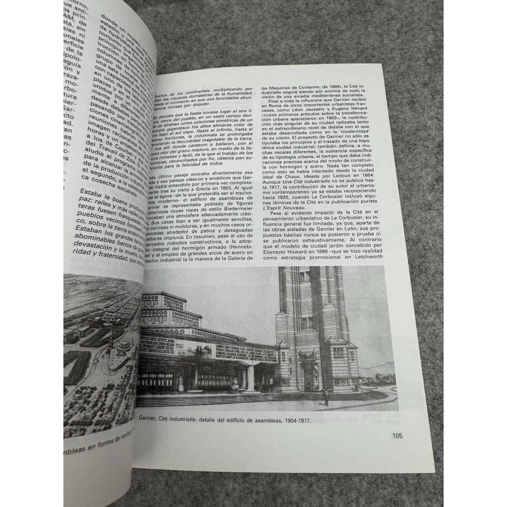 Historia Critica de la Arquitectura Moderna Frampton 2005 Spanish PB