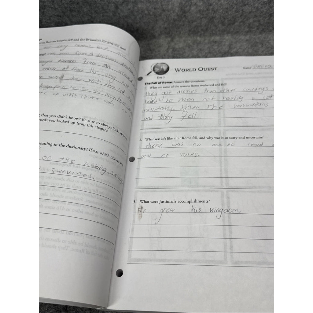World's Story 2 (Teacher Guide) : The Middle Ages - the Fall of Rome Through the