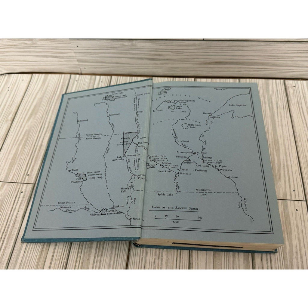 History of the Santee Sioux: US Indian Policy on Trial Book Meyer 1967