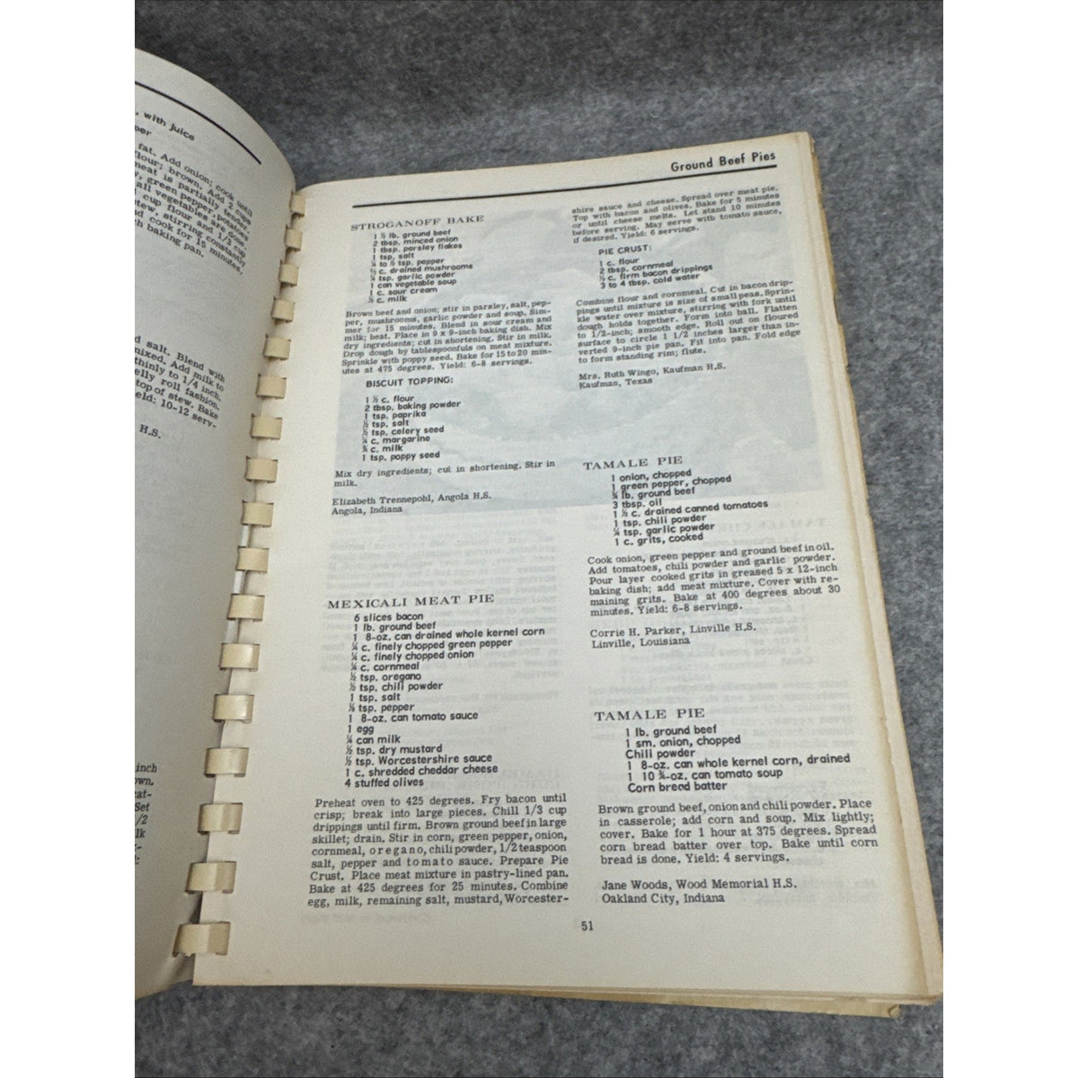 Favorite Casserole Recipes Home Economics 1969 Illust 2,000 recipes 375 + Pages