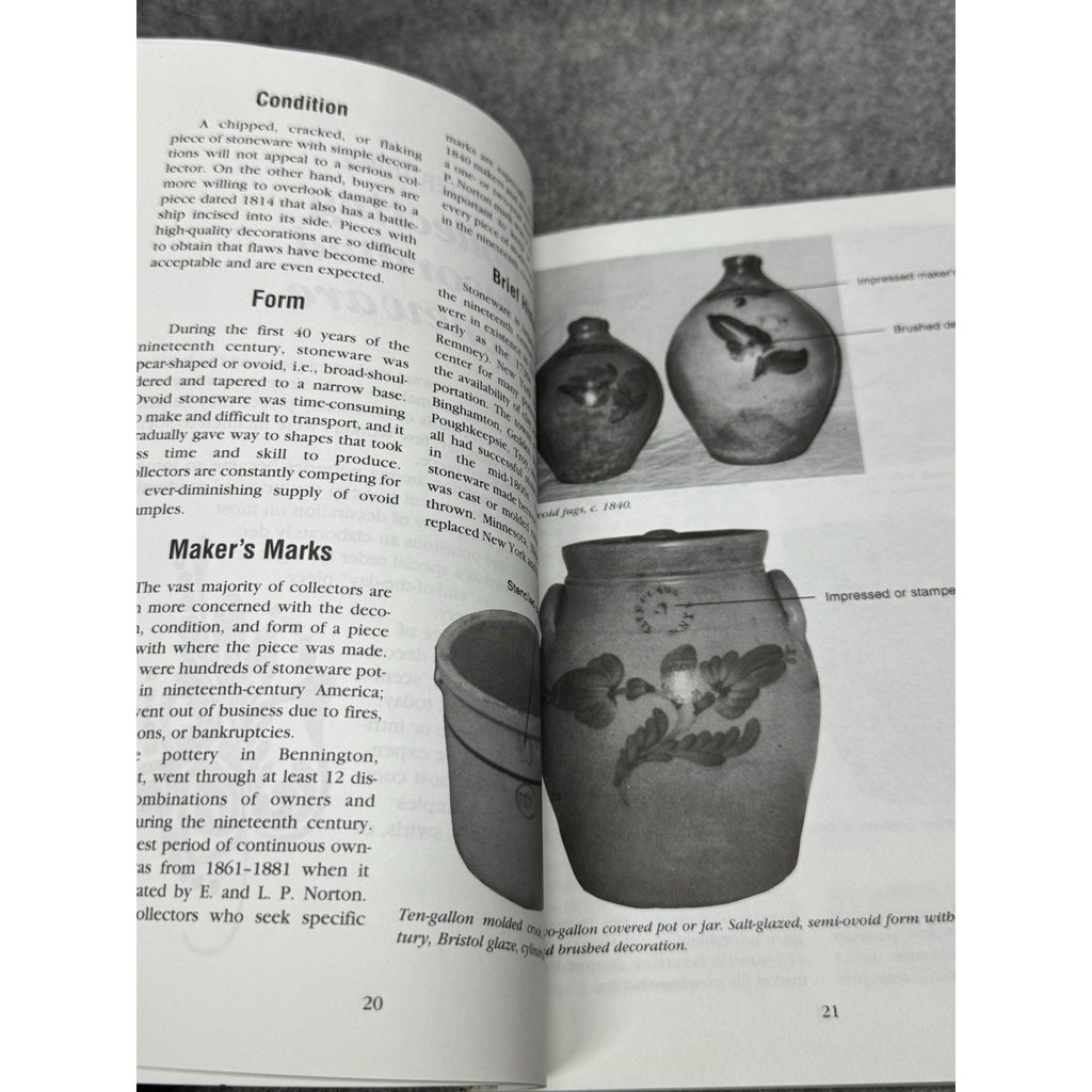 1995 American Stoneware Don & Carol Raycraft Price Guide Crocks Jugs Paperback