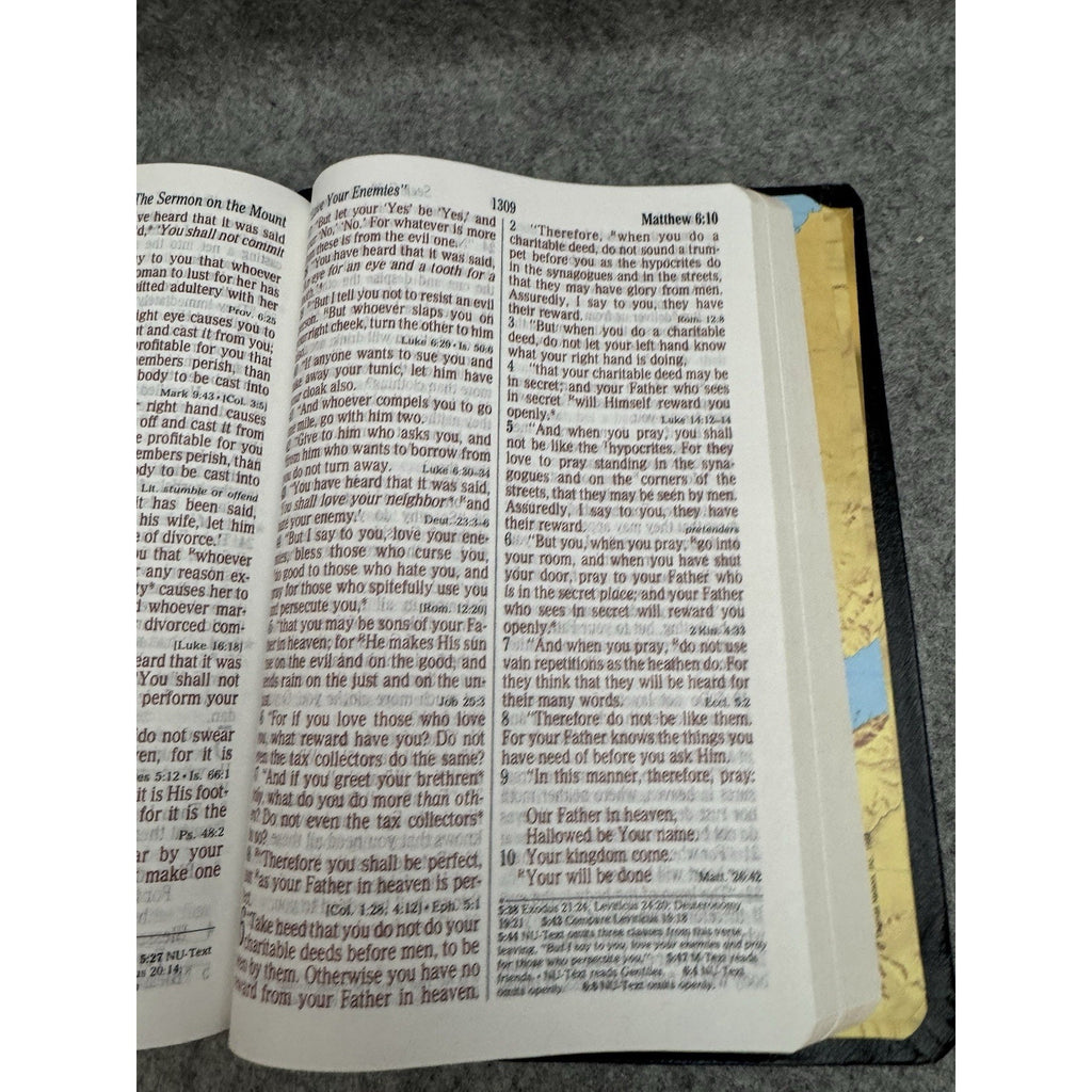 NKJV Holy Bible Giant Print Red Letter References Concordance Thomas Nelson