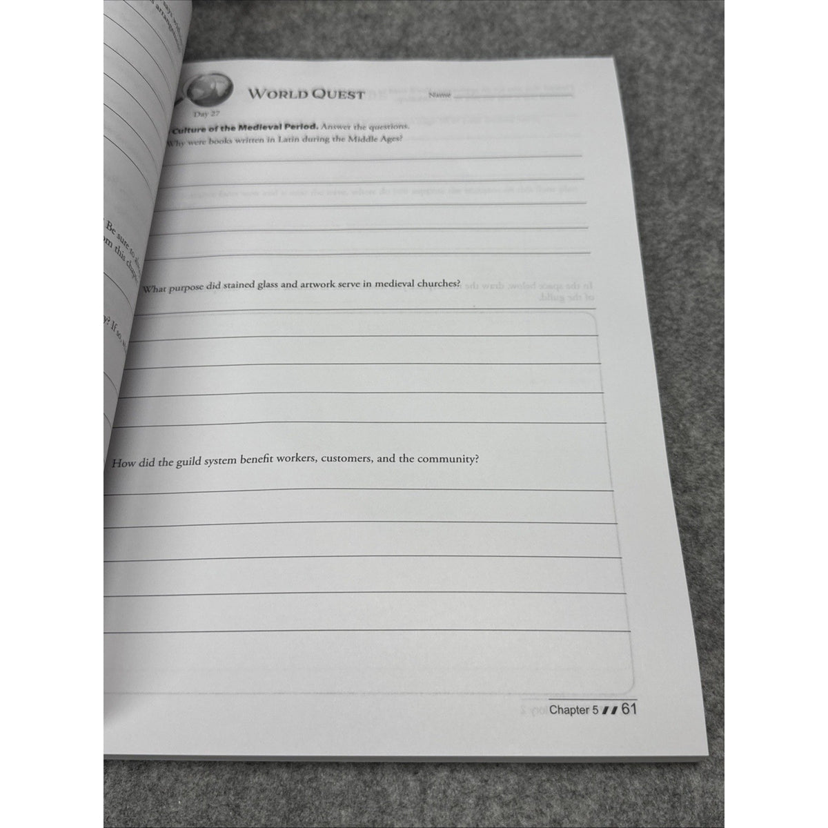 World's Story 2 (Teacher Guide) : The Middle Ages - the Fall of Rome Through the