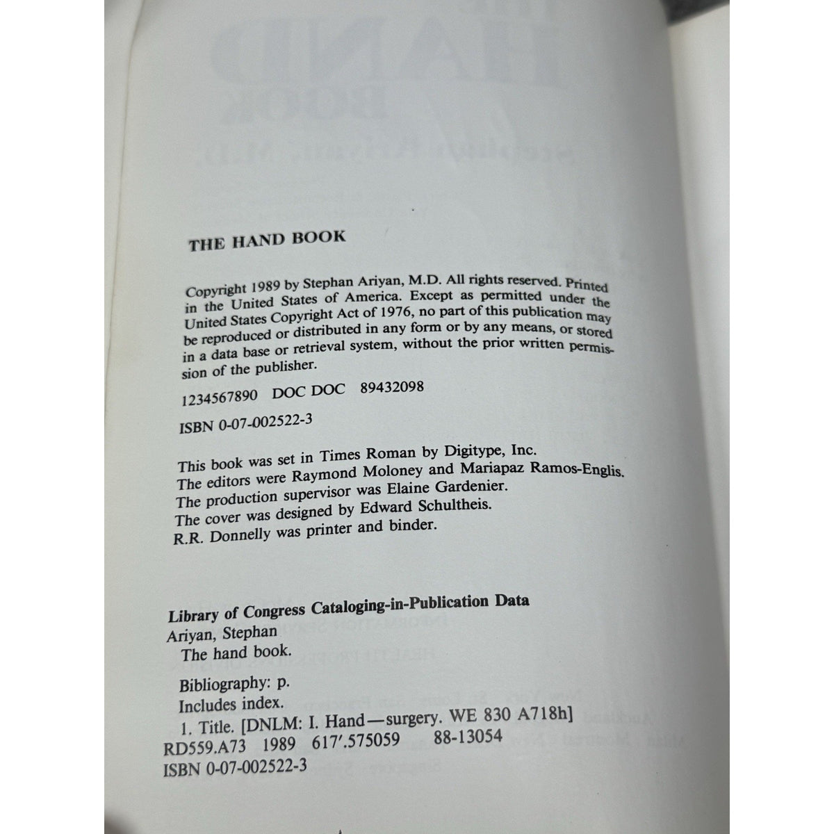 The Hand Book Stephan Ariyan 1989 Hand Surgery Reconstructive Medical Text