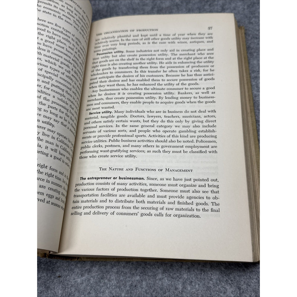 Fundamentals Of Economics Umbreit Hunt Kinter 1948 1st Edition HC McGraw-Hill