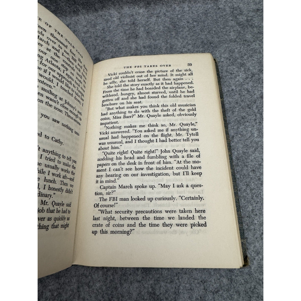 The Clue of the Gold Coin Helen Wells 1958 Vicki Barr Hardcover