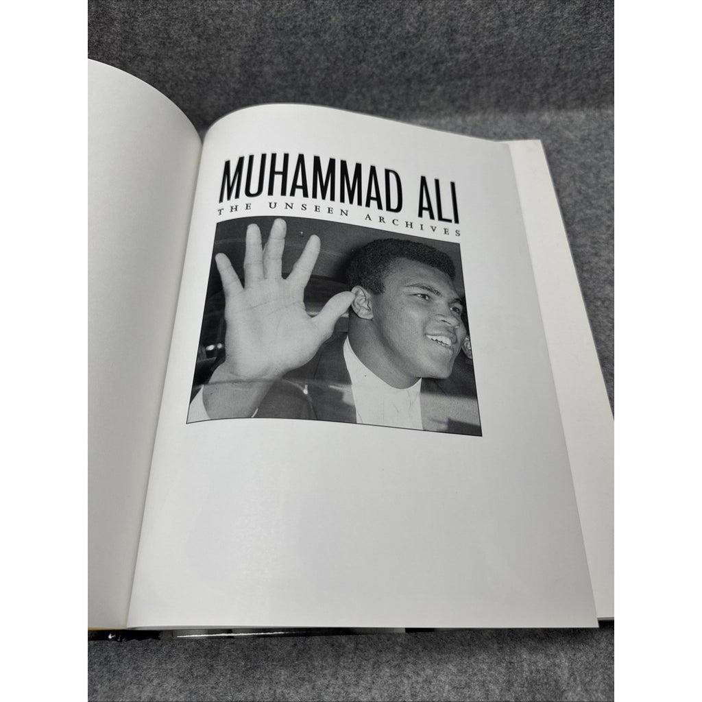 MUHAMMAD ALI THE UNSEEN ARCHIVES GREAT PHOTOS & STORIES. EUC