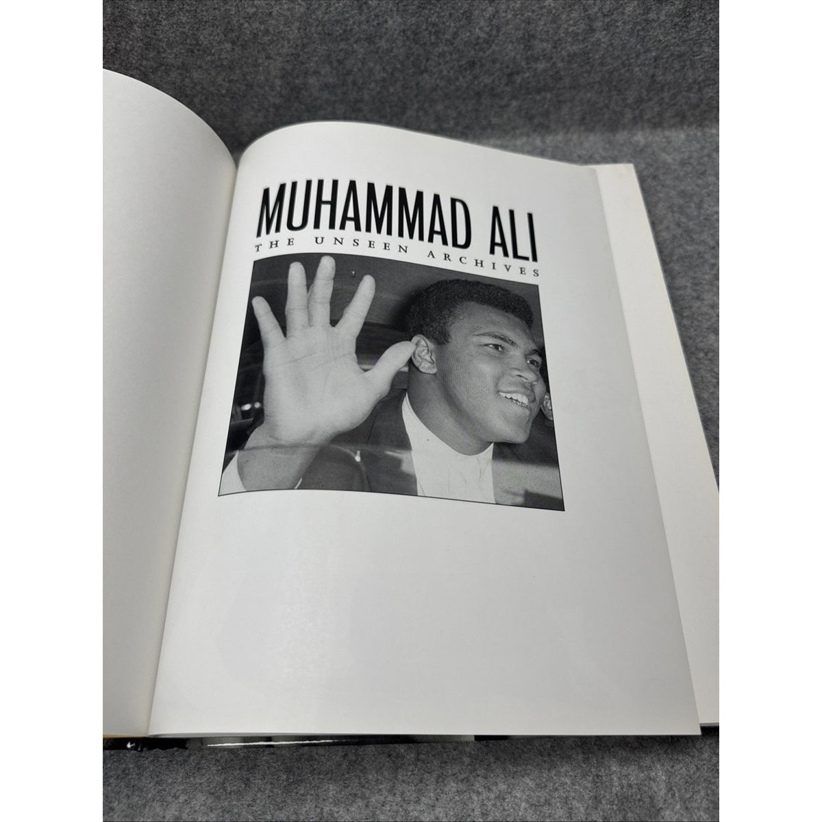MUHAMMAD ALI THE UNSEEN ARCHIVES GREAT PHOTOS & STORIES. EUC