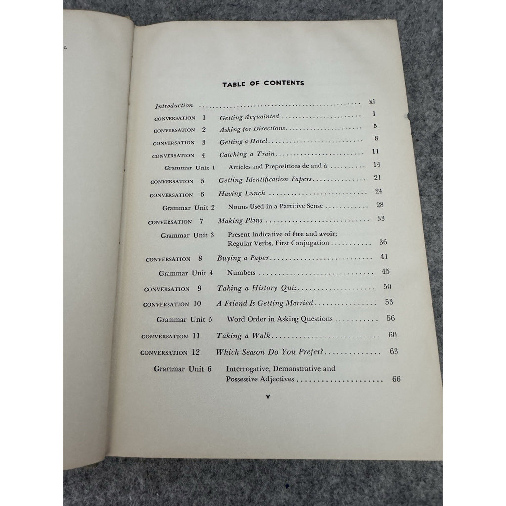Basic Conversational French by Julian Harris & Andre Leveque - 1962 Textbook HC