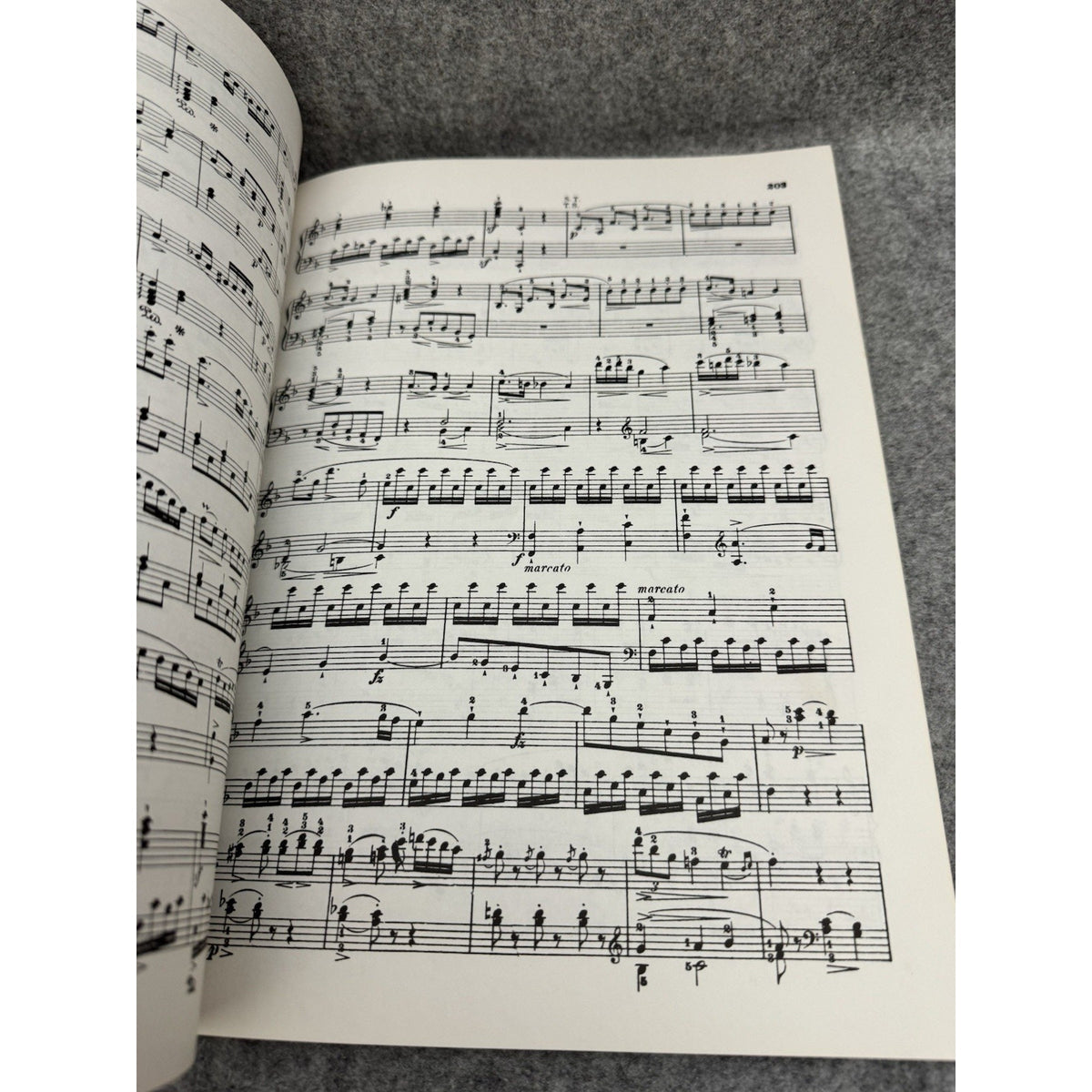 Mozart - 19 Sonatas Complete | Piano Solo Sheet Music | Schirmer’s Library...
