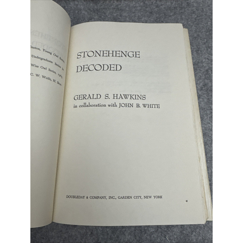 STONEHENGE DECODED Gerald Hawkins Vintage 1965 HB DJ