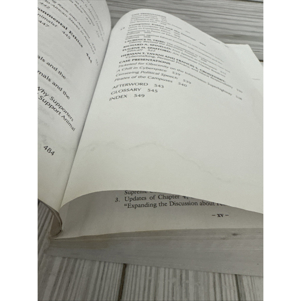 Applying Ethics : A Text with Readings by Jeffrey Olen, Vincent Barry and Julie