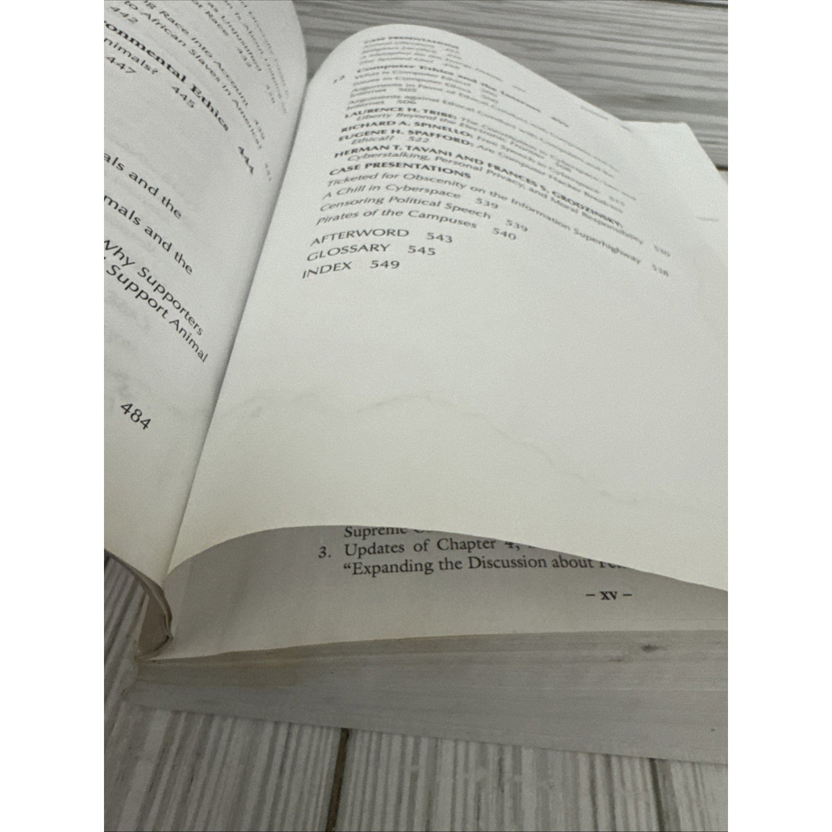 Applying Ethics : A Text with Readings by Jeffrey Olen, Vincent Barry and Julie