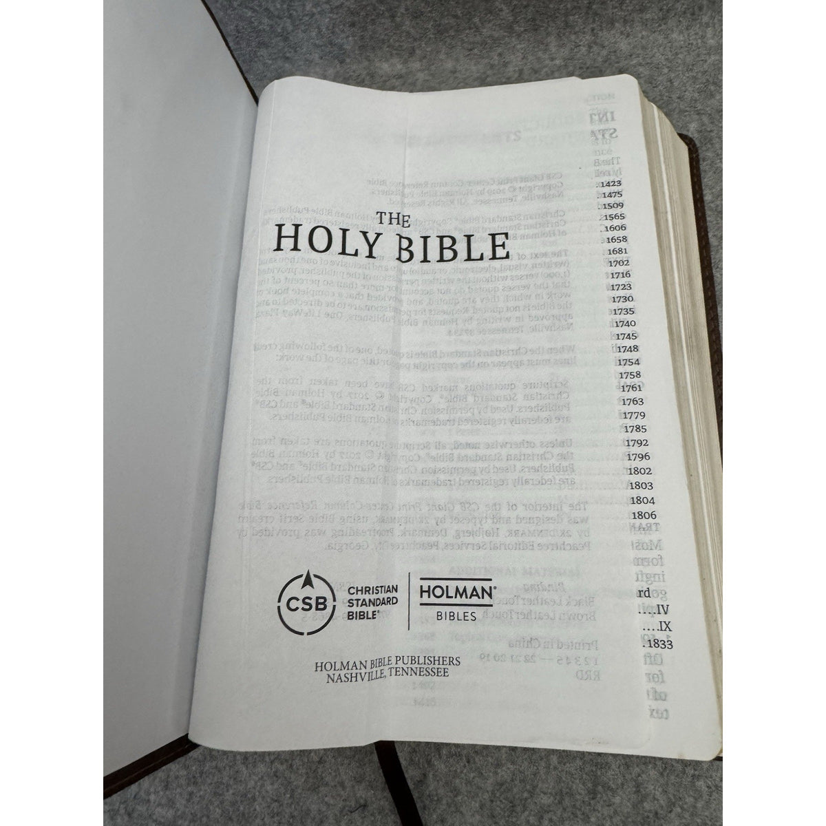 CSB Giant Print Center-Column Reference Bible Brown LeatherTouch Holman 2019