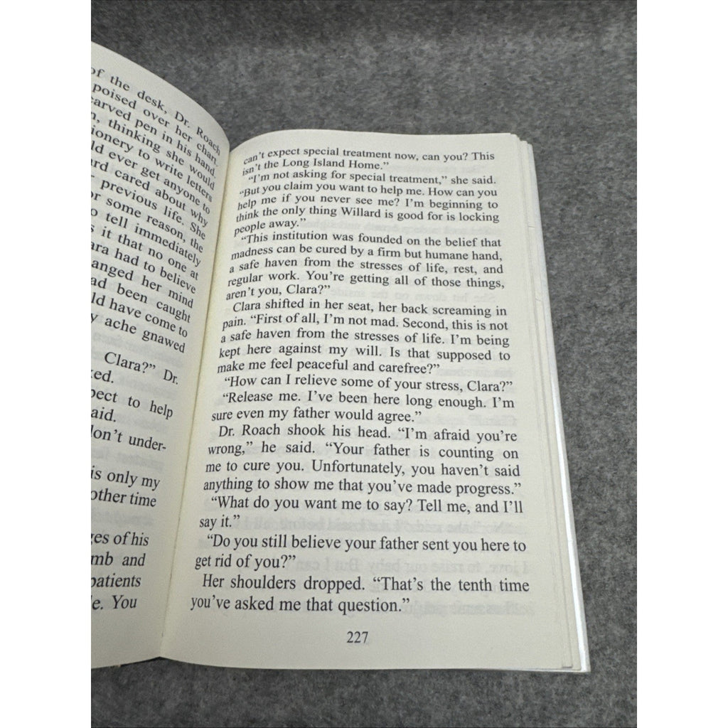 What She Left Behind by Ellen Marie Wiseman (2014, Library Binding)