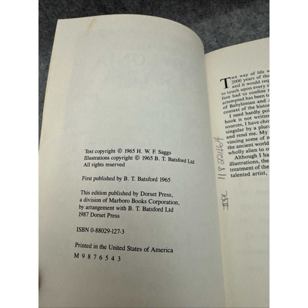 Everyday Life in Babylonia and Assyria by H. W. F. Saggs