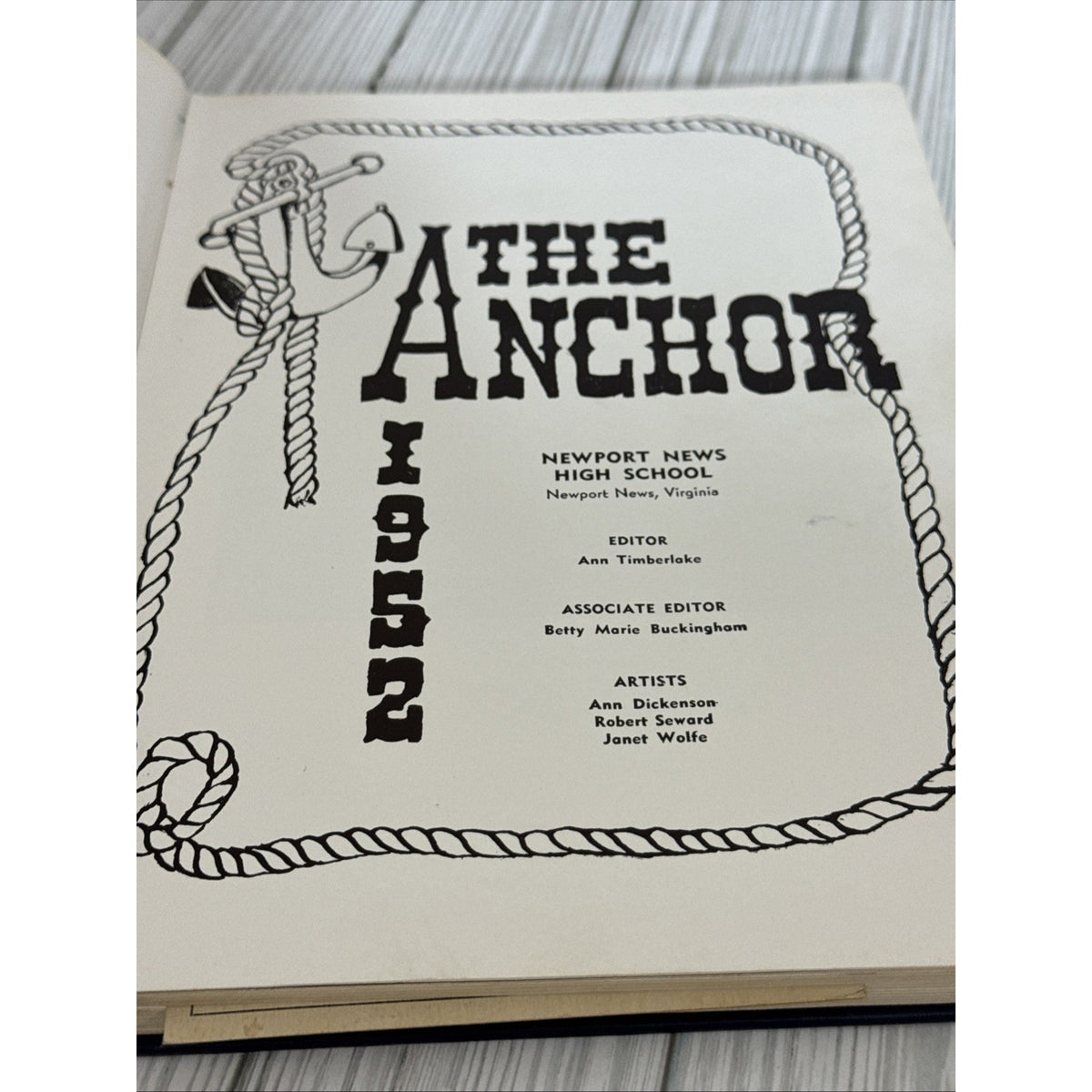 1952 NEWPORT NEWS HIGH SCHOOL YEARBOOK / NEWPORT NEWS, VA. / THE ANCHOR
