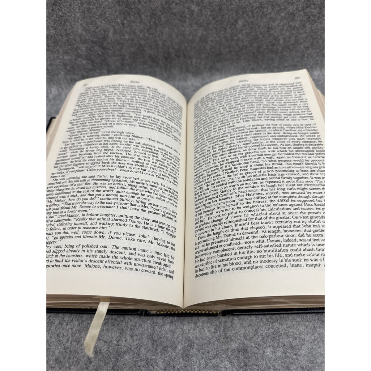 CHARLOTTE AND EMILY BRONTE-THE COMPLETE NOVELS (1994)