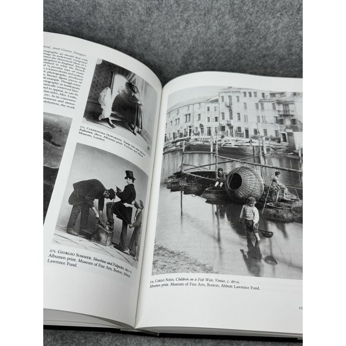 A World History of Photography Naomi Rosenblum 1984 Hardcover DJ Illustrated