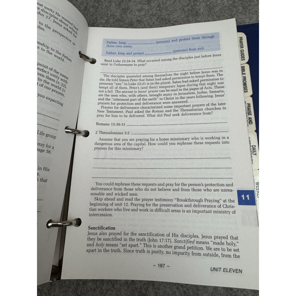Disciple’s Prayer Life: Walking In Fellowship With God Rare 3-Ring Binding