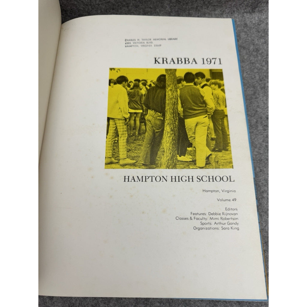 Krabba 1971 Hampton High School Yearbook Hampton Virginia HC