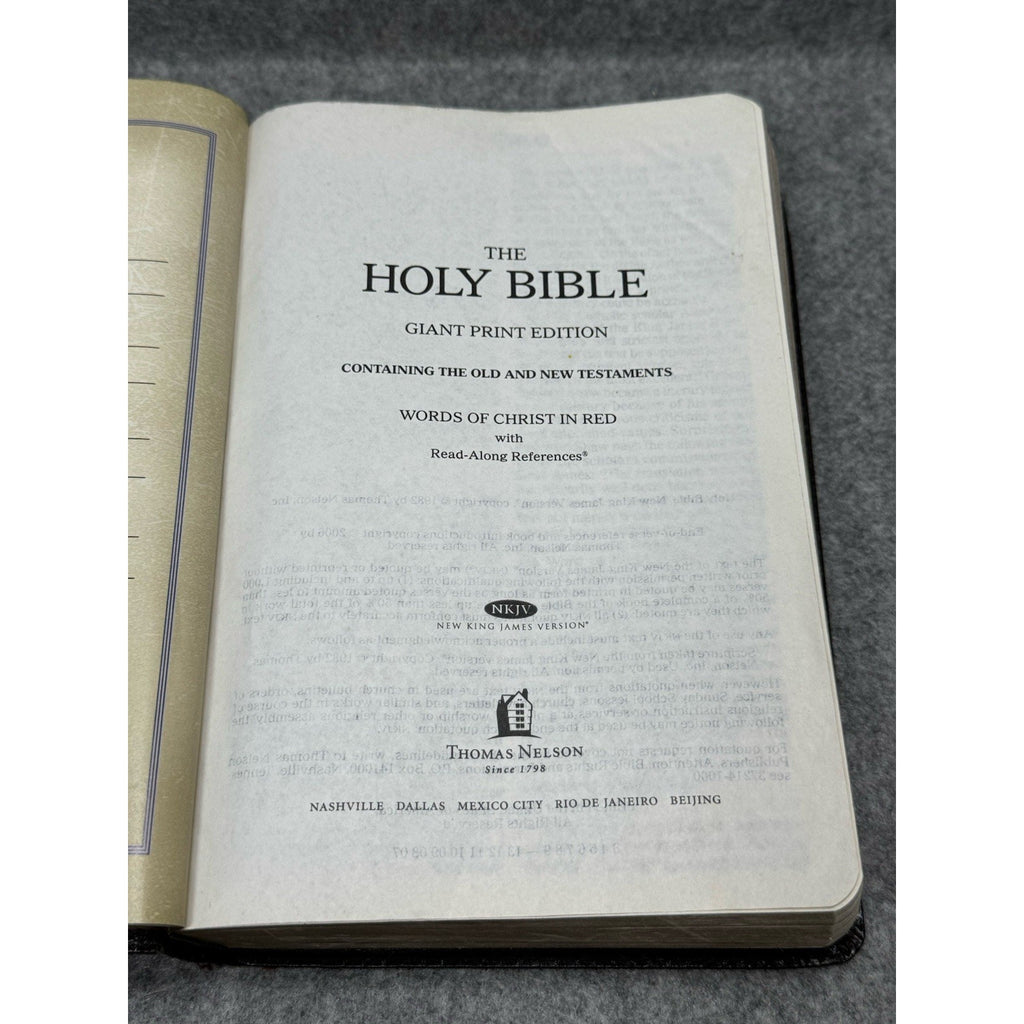 2006 NKJV Holy Bible Giant Print Red Letter Bonded Leather Thomas Nelson