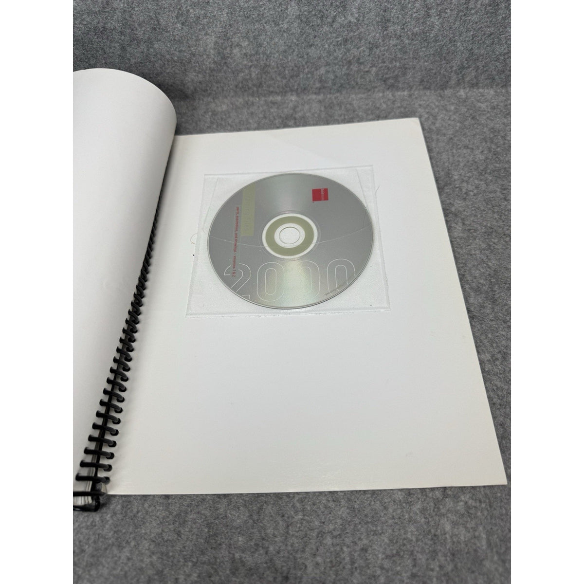 SolidWorks 2000 Training Guides Volumes 1 & 2 Parts Assemblies Drawings CD
