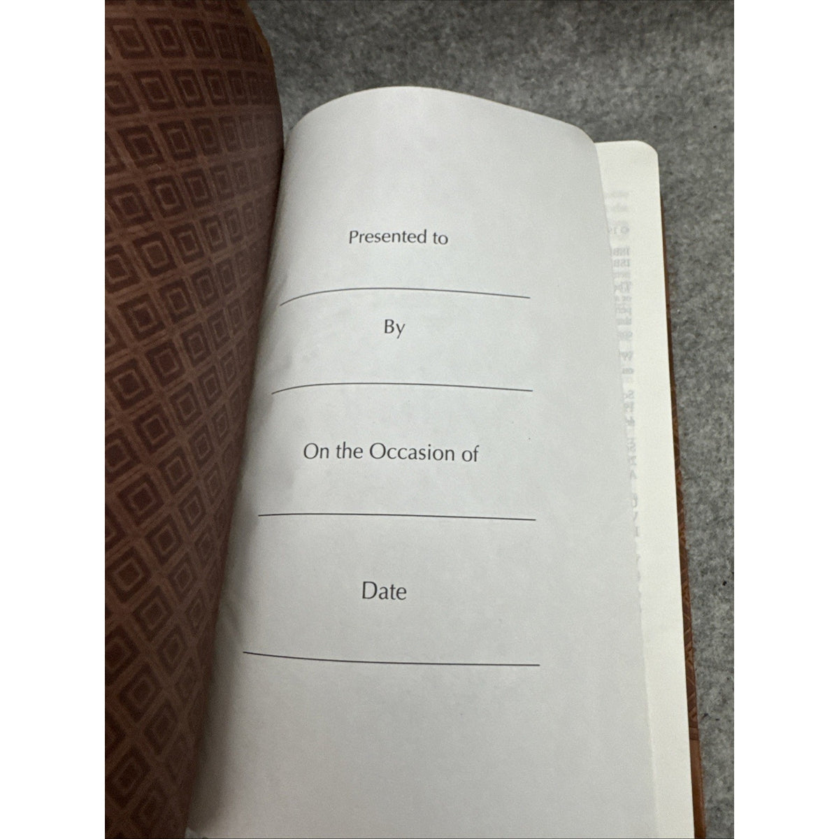 New Life Bible (Neutral Cover) by Barbour Publishing Staff 2003 Leather