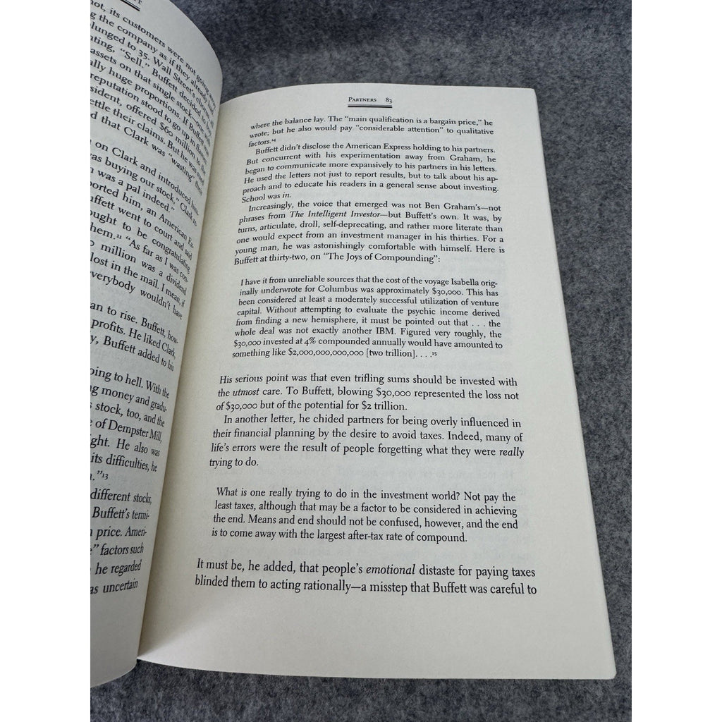 Buffett The Making of an American Capitalist 1995 1st HC DJ