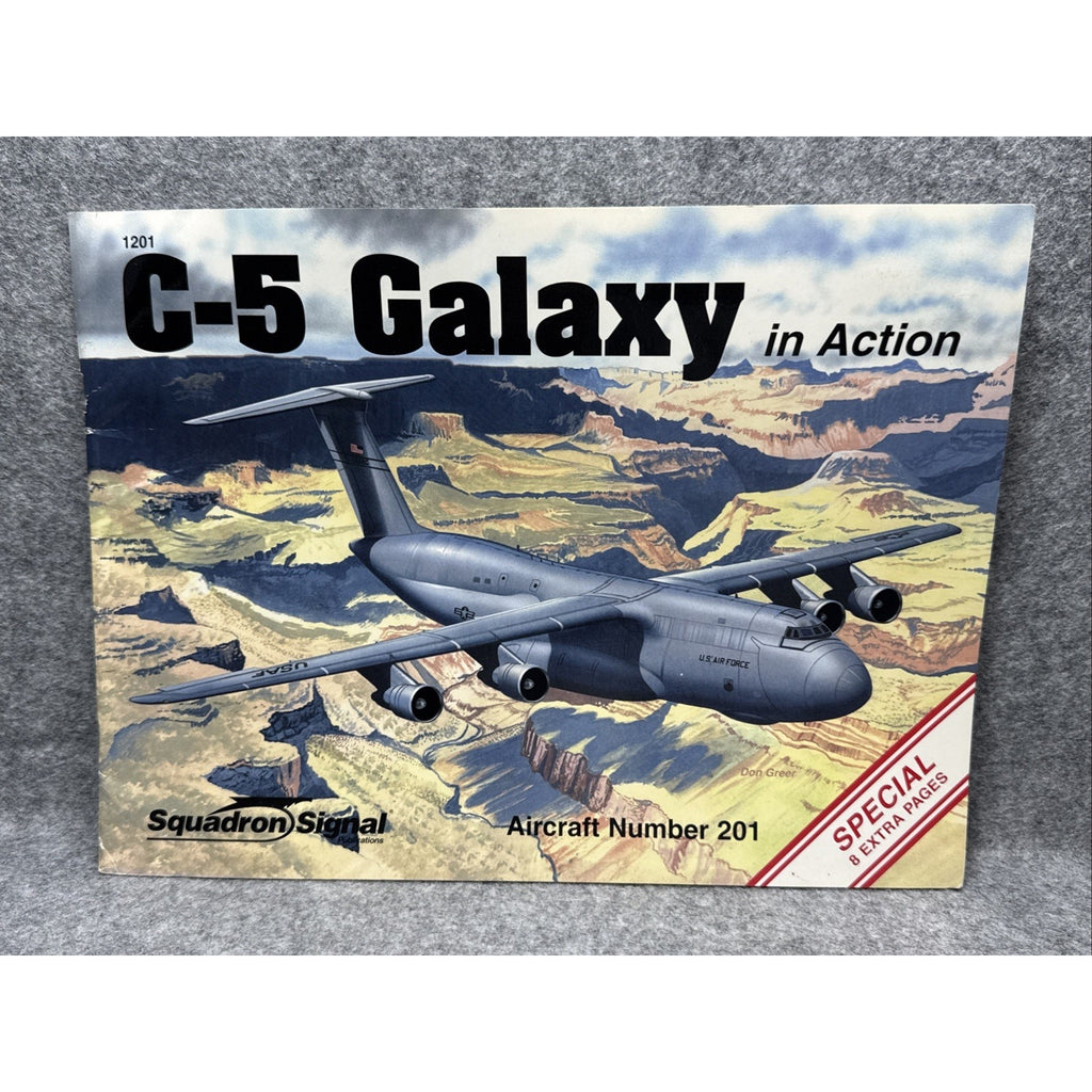 C-5 Galaxy in Action by Richard Lippincott (2006, Trade Paperback)