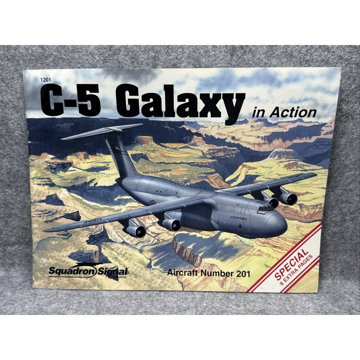 C-5 Galaxy in Action by Richard Lippincott (2006, Trade Paperback)