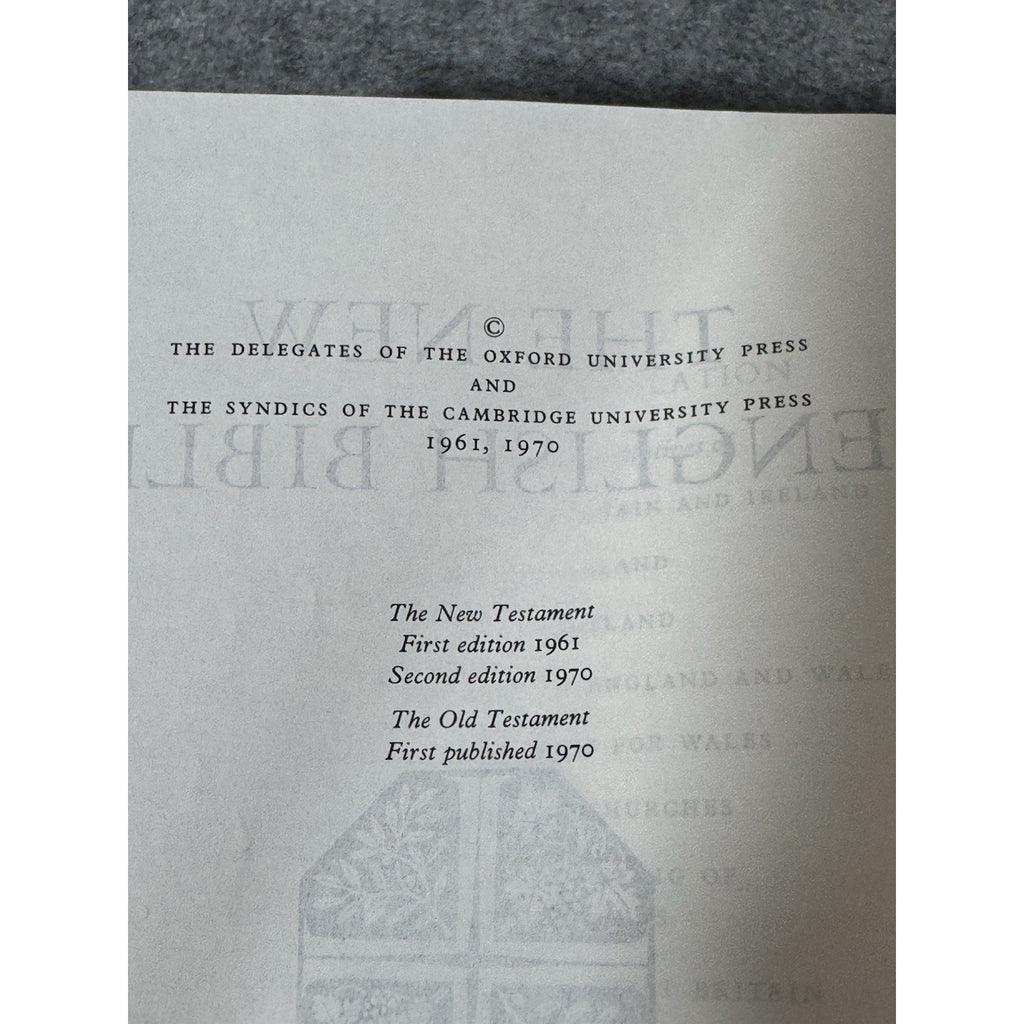 The New English Bible 1970 HC Dust Jacket Oxford Cambridge University Press