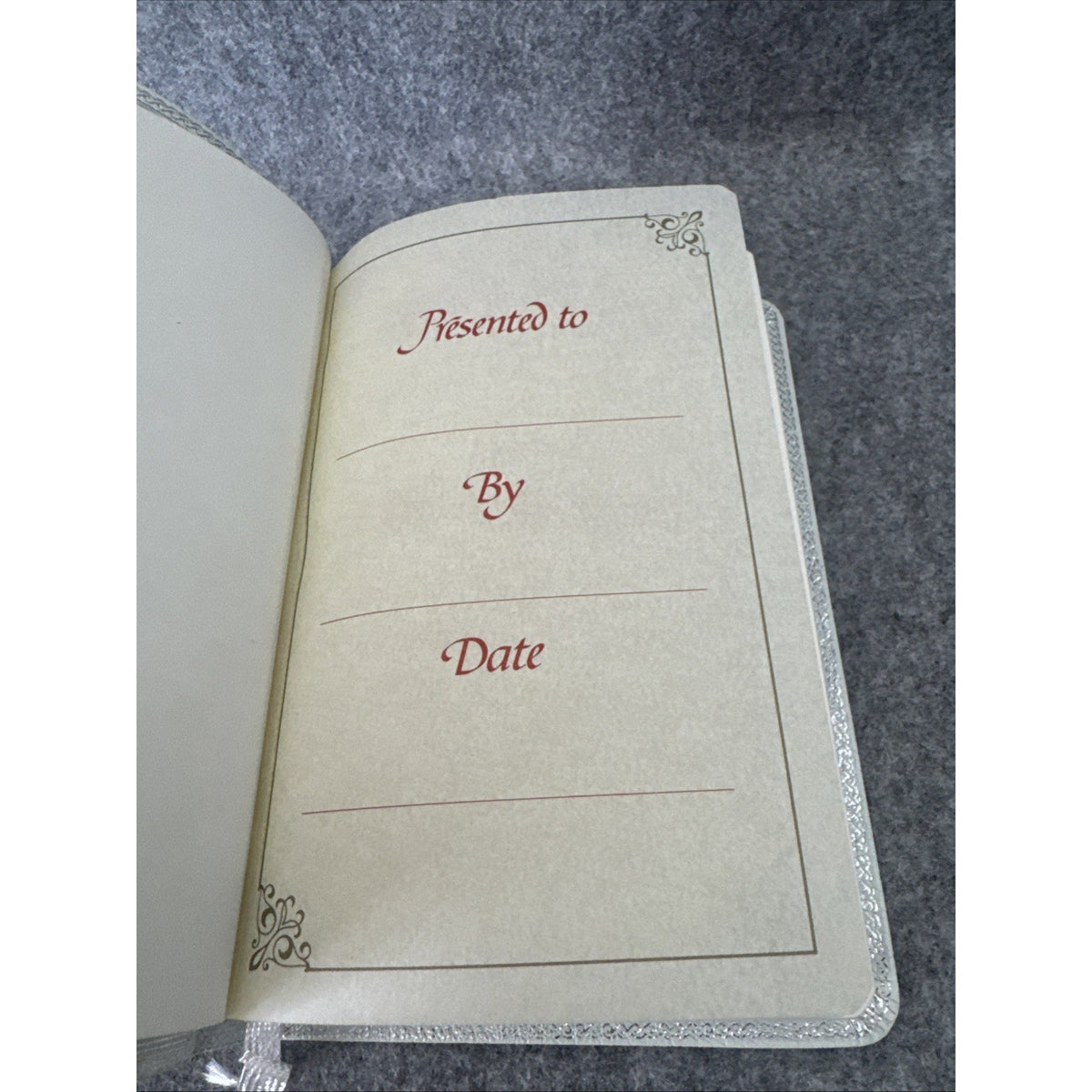 Nelson Holy Bible Reference White Bonded Leather 7.75x5.5” Red Letter