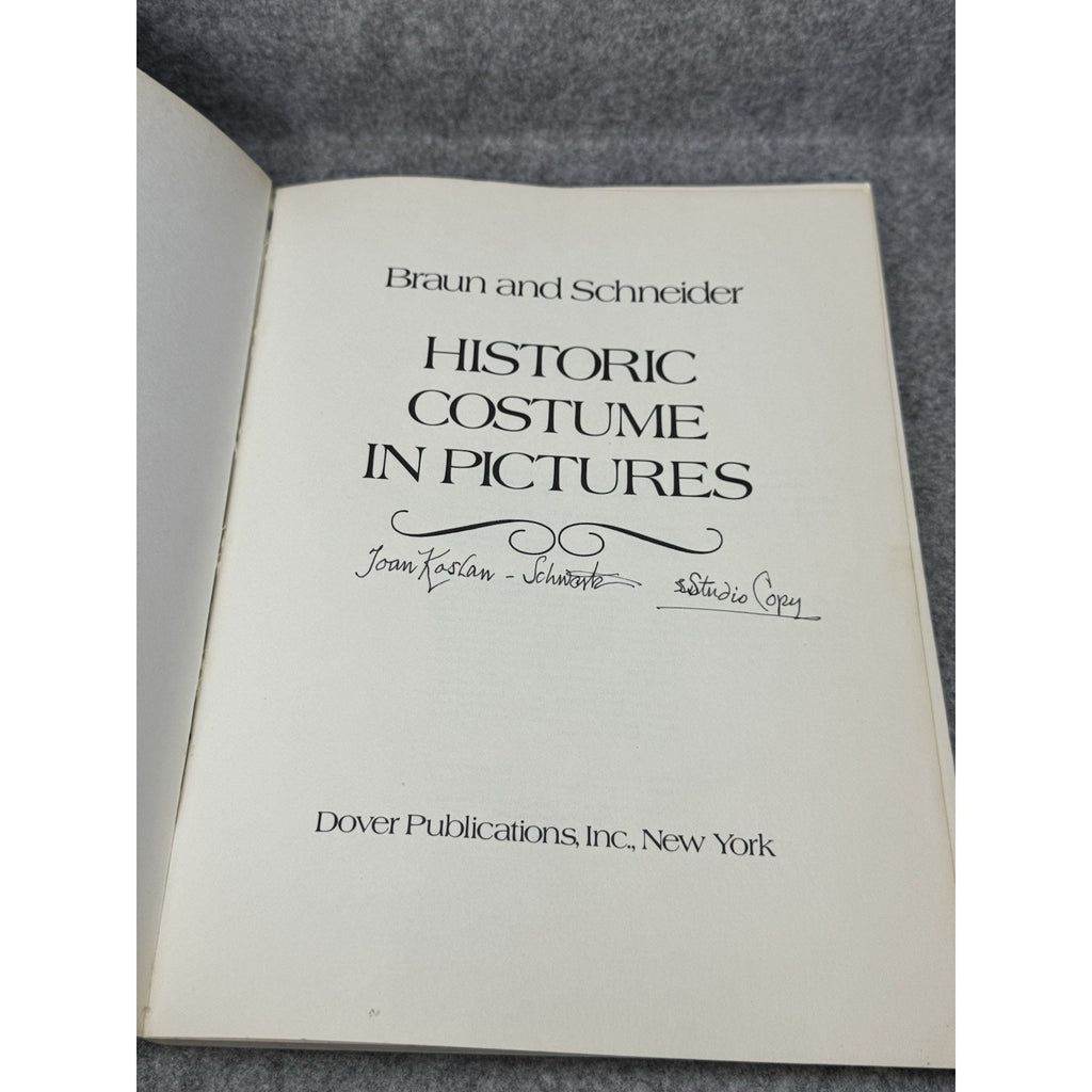 Historic Costume in Pictures 1975 Braun Schneider Studio Copy 125 Plates