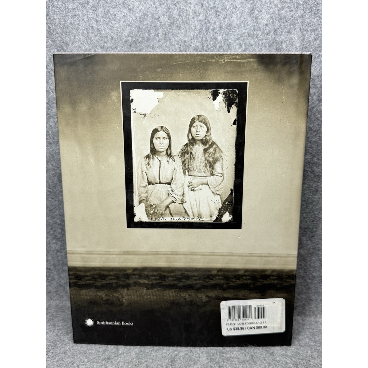 2003 Native American Photography at the Smithsonian Shindler First Edition DJ