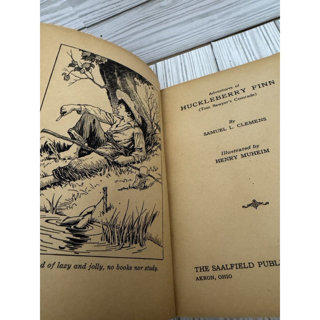 Huckleberry Finn Mark Twain Vintage Paperback Saalfield Illustrated Muheim