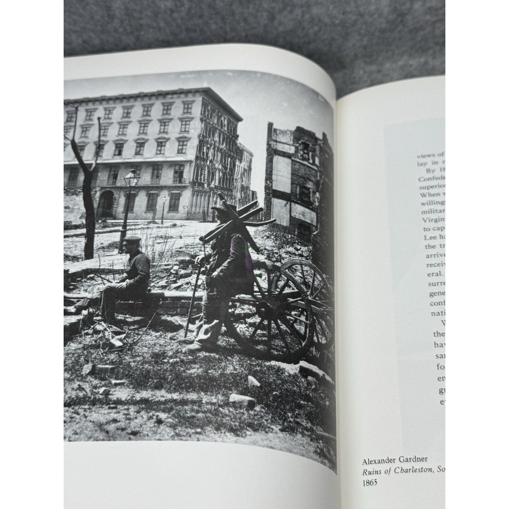 1979 The Story of American Photography Martin Sandler First Edition HC DJ